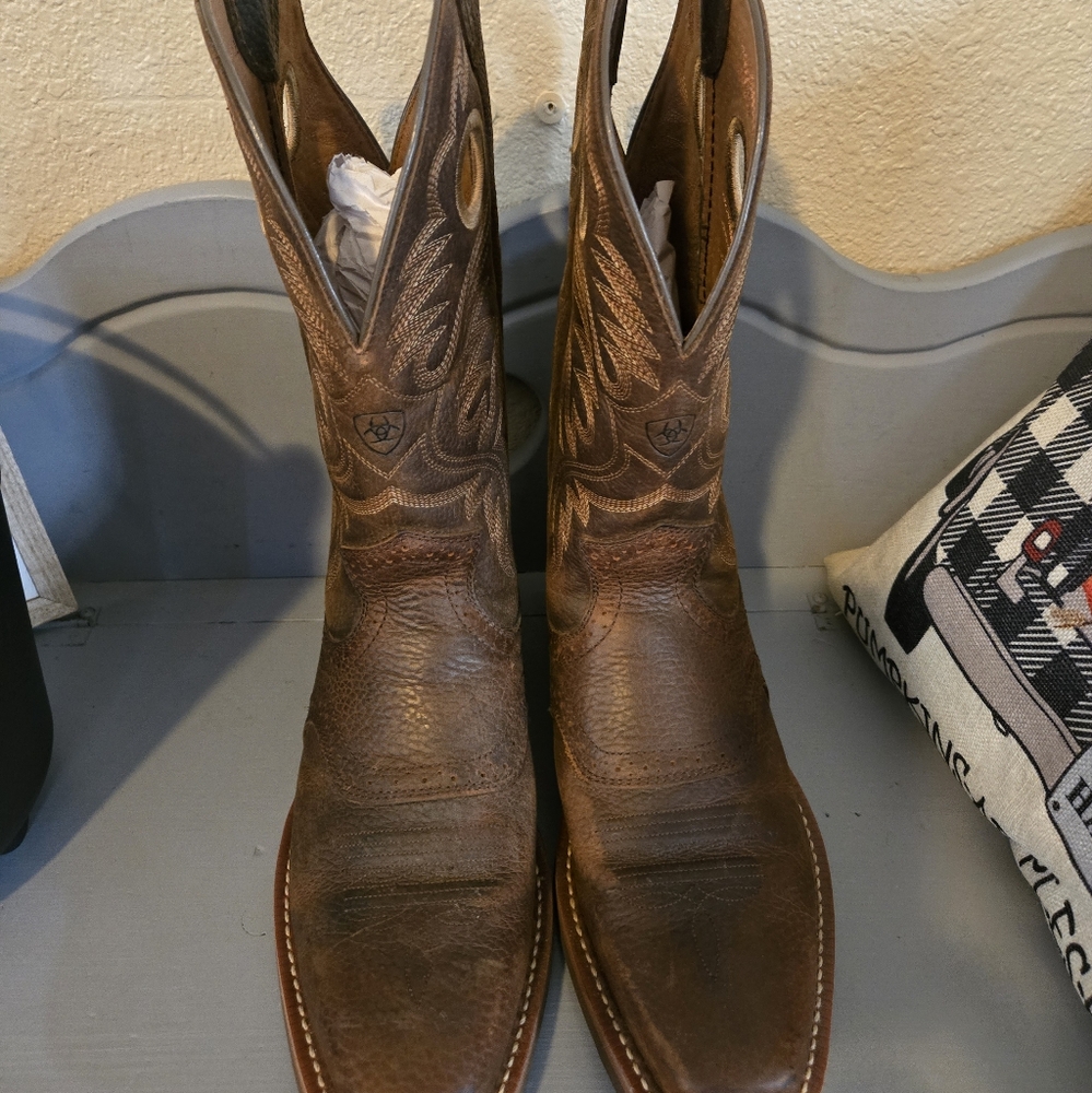 Mens Ariat boots
